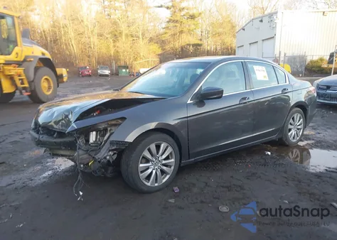 2011 Honda Accord 2.4 Ex z USA, uszkodzony, nr VIN 1HGCP2F70BA141478